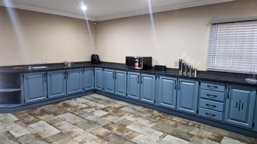 4 Bedroom Property for Sale in Zilkaatsnek North West